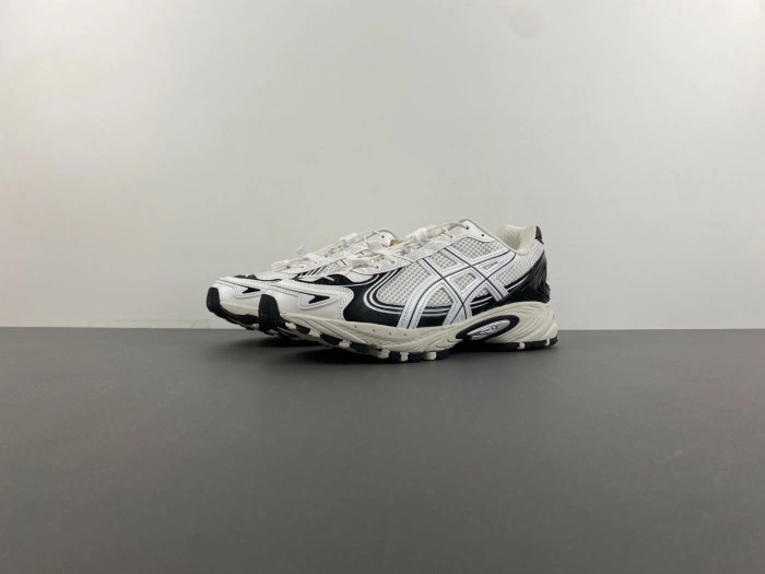Asics Gel-Kahana Tr V4 "White Black"