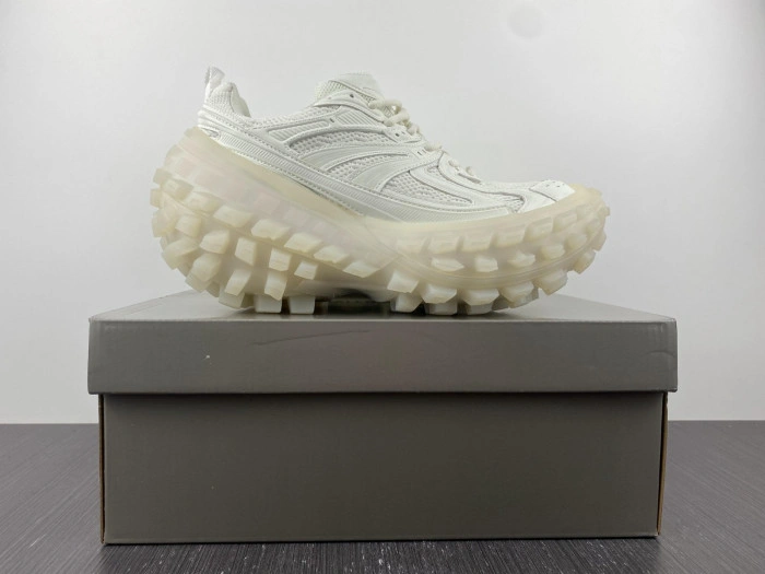 BALENCIAGA Defender