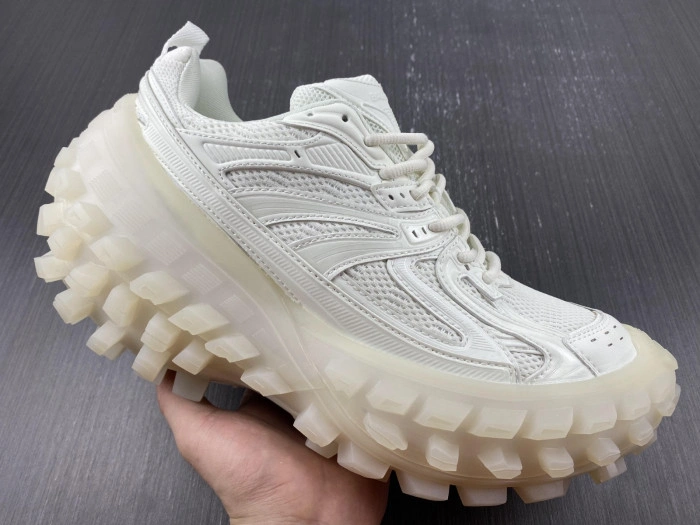 BALENCIAGA Defender