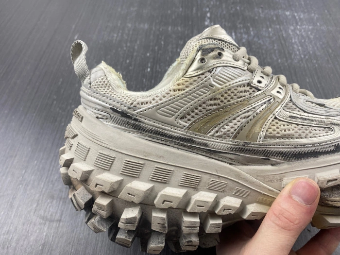 BALENCIAGA Defender