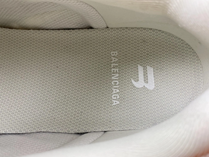 BALENCIAGA Defender