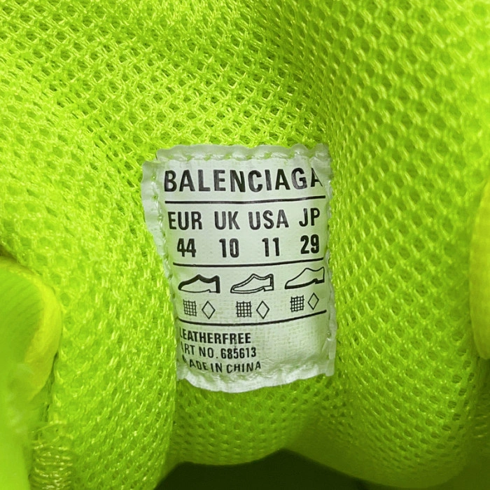 BALENCIAGA Defender