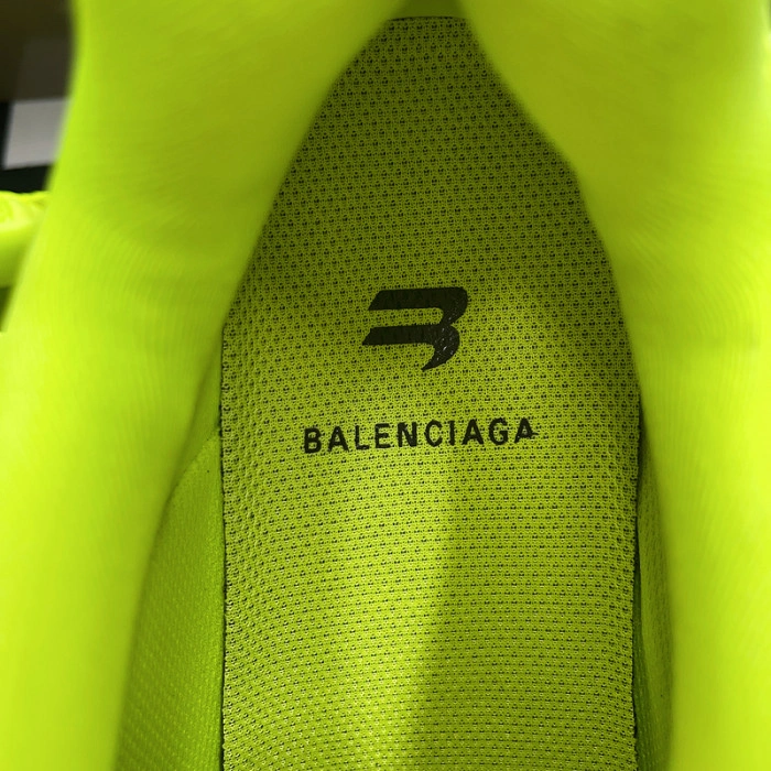 BALENCIAGA Defender