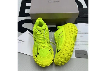 BALENCIAGA Defender