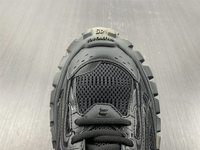 BALENCIAGA Defender