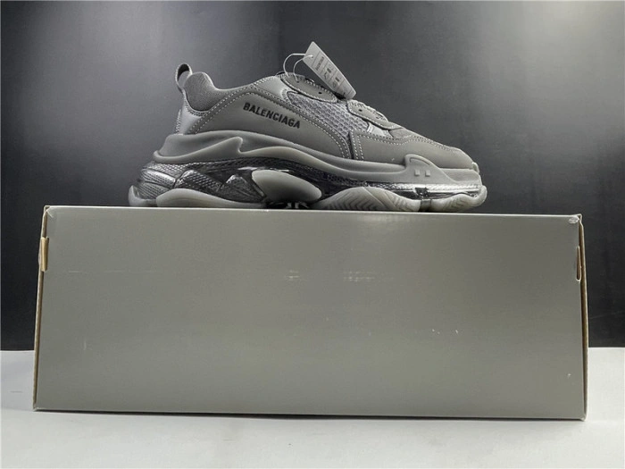 BALENCIAGA Sneaker Triple.s.Gomma Dark Grey 541624 W2GA1 1801