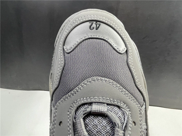 BALENCIAGA Sneaker Triple.s.Gomma Dark Grey 541624 W2GA1 1801