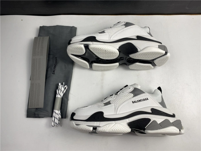 BALENCIAGA Sneaker Triple.s.Gomma Gray 536737 W0901 9089