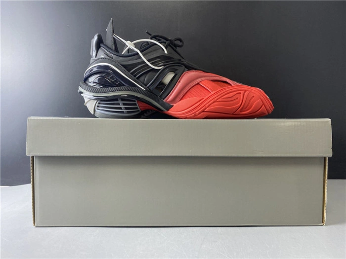 BLCG 5.0 TYREX 20SS RUNWAY RED AND BLACK 617535 W2CB1 1060