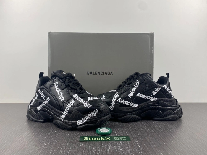 BLCG Sneaker Triple.s.Black 536737 W2FAB1090