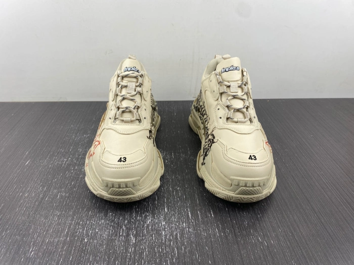 BLCG Sneaker Triple.s.Gomma Beige letters