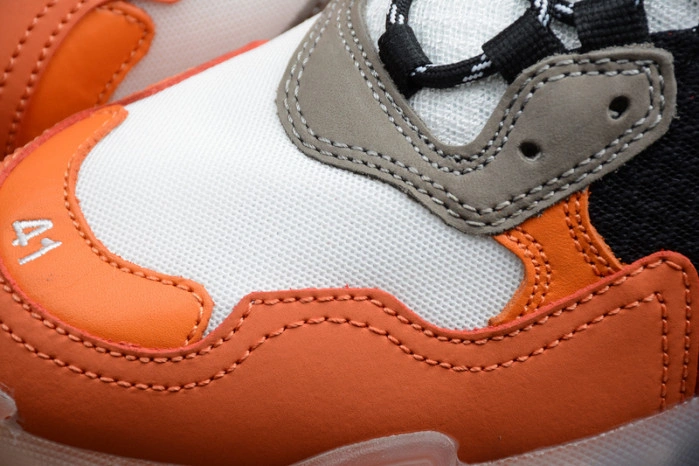 BLCG TRIPLE TRAINER 'BLACK ORANGE' 541624 W09E1 1766