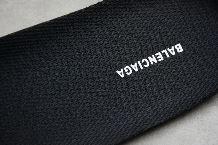 BLCG TRIPLE TRAINER 'BLACK ORANGE' 541624 W09E1 1766
