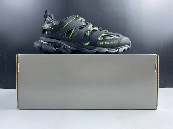 BLCG Track Trainer black green 542436 W2LA1 2042
