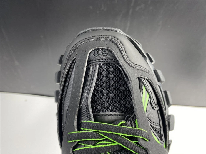 BLCG Track Trainer black green 542436 W2LA1 2042