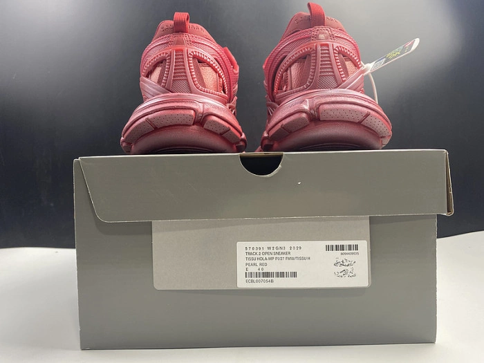 BLCG Track.2 Pearl Red 570391 W2GN3 2029