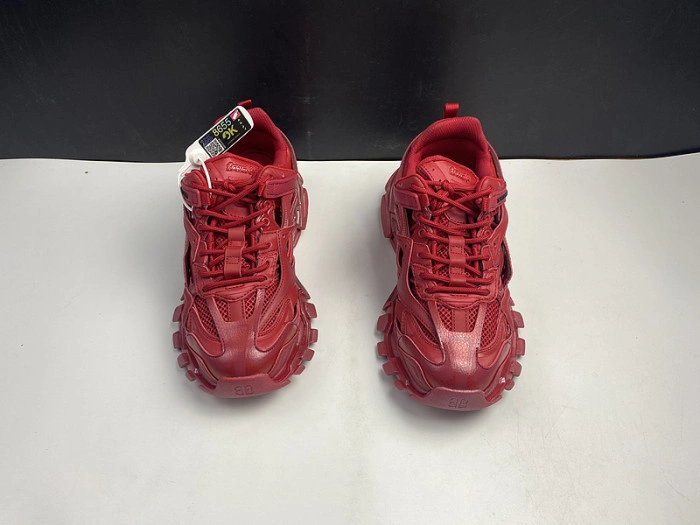 BLCG Track.2 Pearl Red 570391 W2GN3 2029