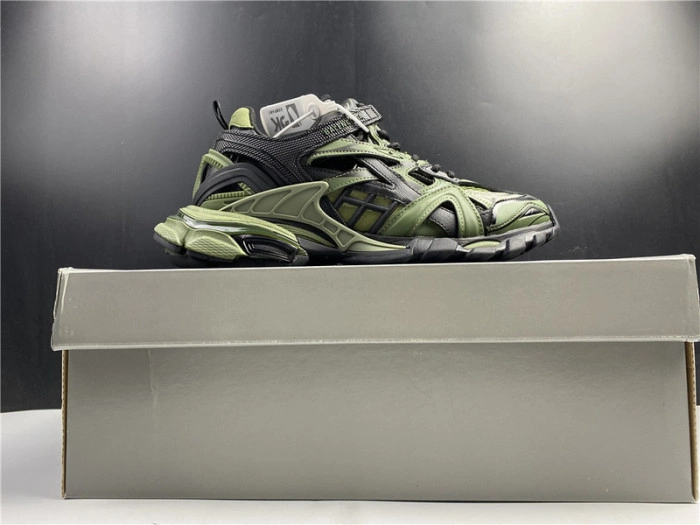 BLCG Track.2 black and green 568614 W3AE1 2311