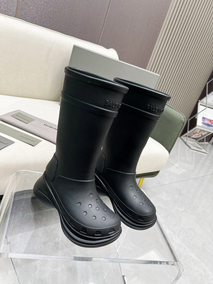 Balenciaga x Crocs Boot Black (W) 677388W1S8E1000