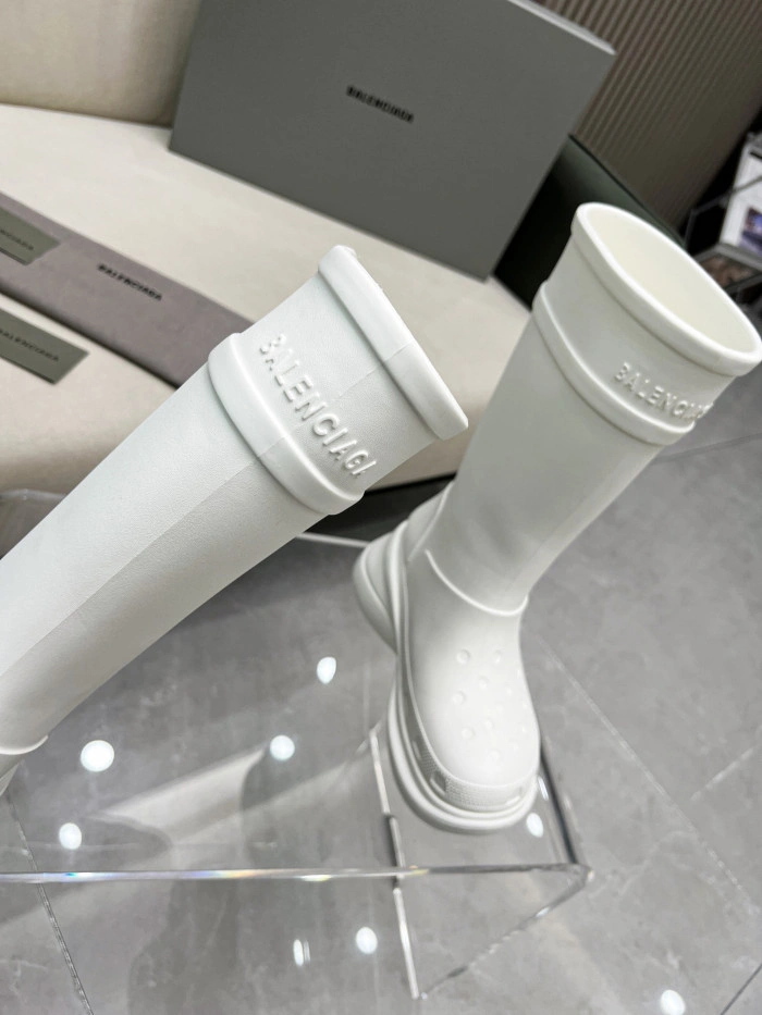 Balenciaga x Crocs Boot White (W) 677388W1S8E9000