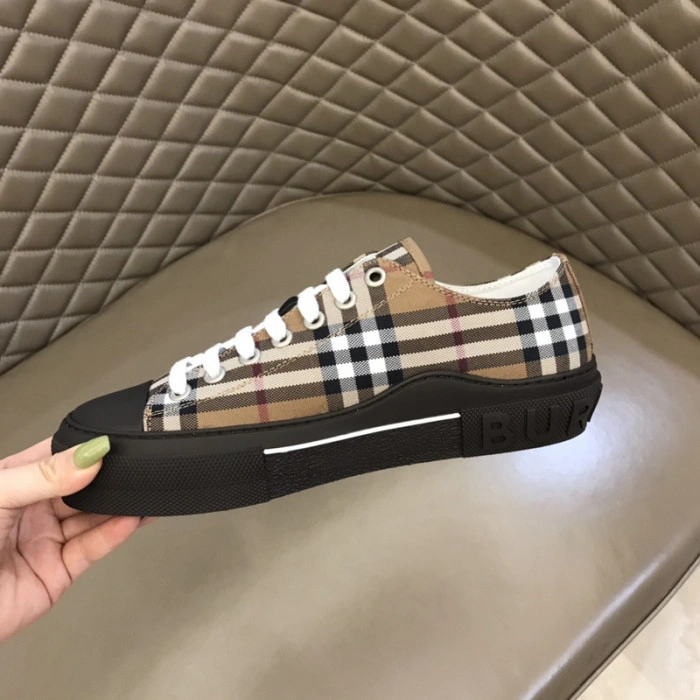 Burberry-Vintage Sneaker