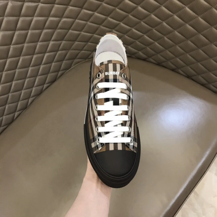 Burberry-Vintage Sneaker