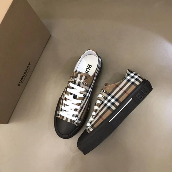 Burberry-Vintage Sneaker
