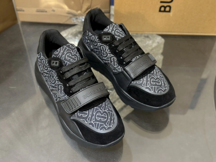 Burberry-Vintage Sneaker