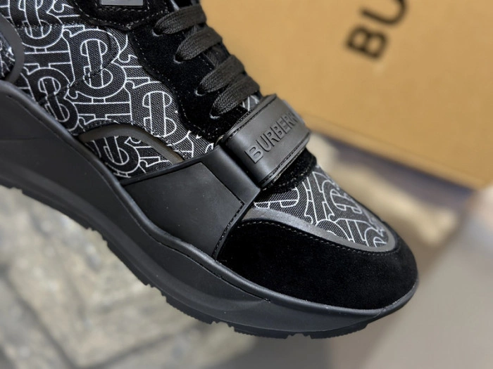 Burberry-Vintage Sneaker