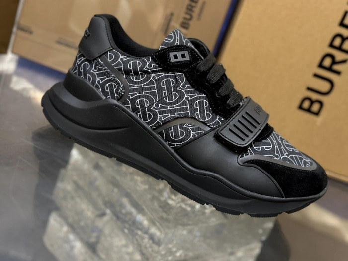 Burberry-Vintage Sneaker