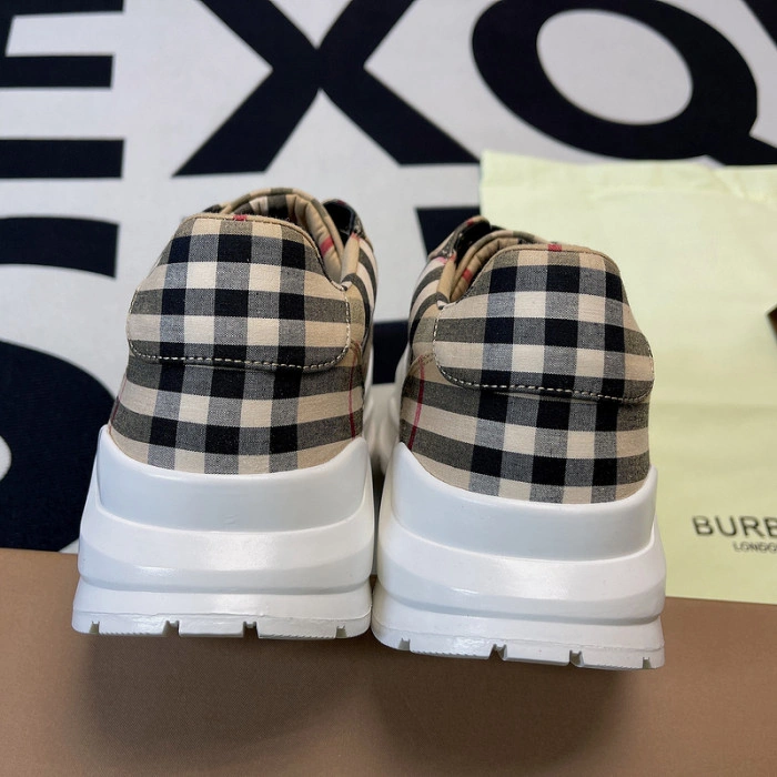 Burberry-Vintage Sneaker
