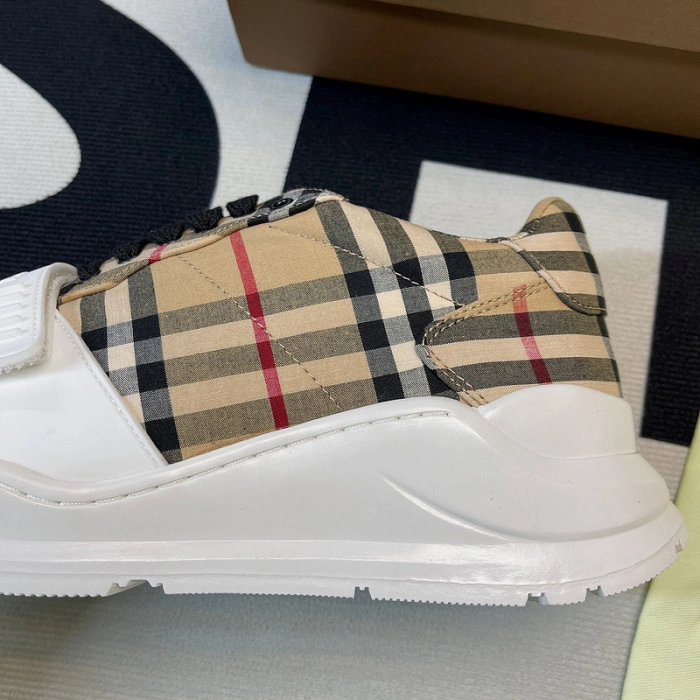Burberry-Vintage Sneaker