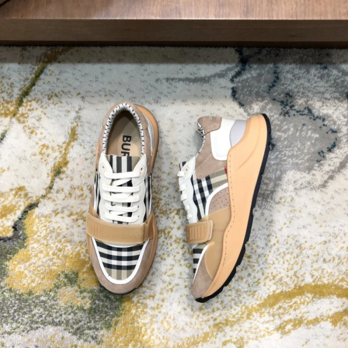Burberry-Vintage Sneaker