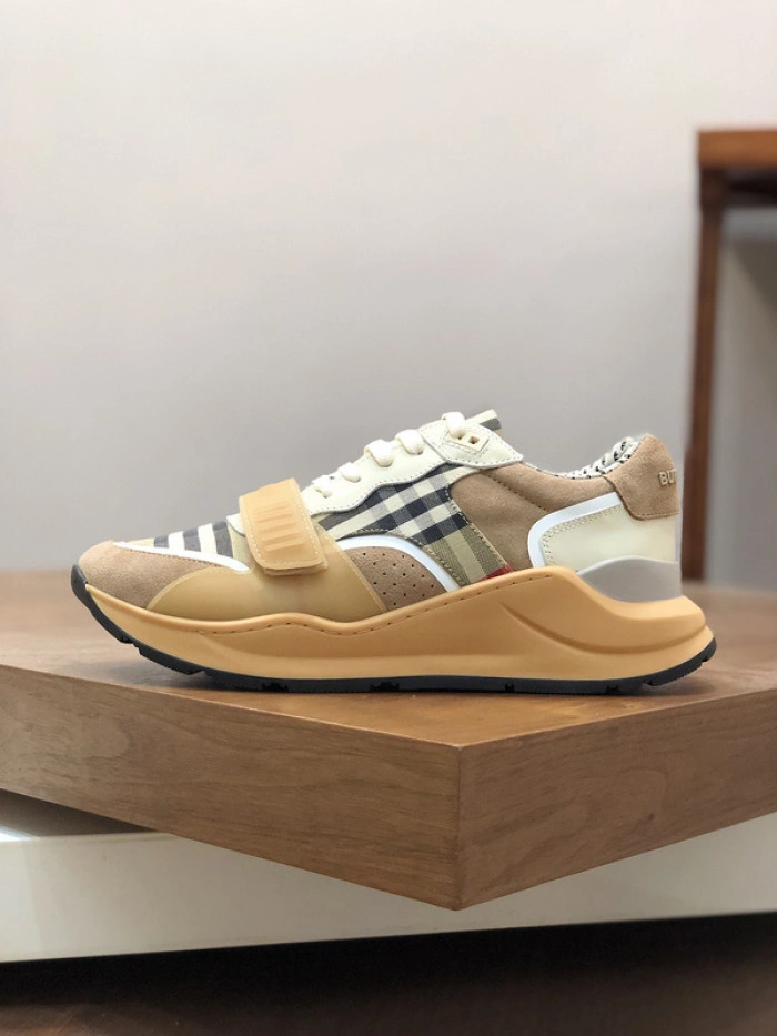 Burberry-Vintage Sneaker