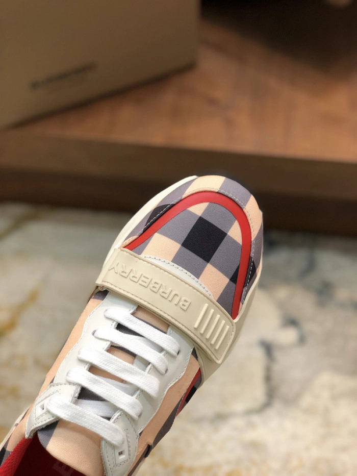 Burberry-Vintage Sneaker