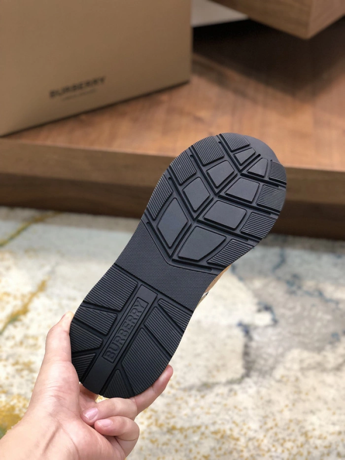 Burberry-Vintage Sneaker