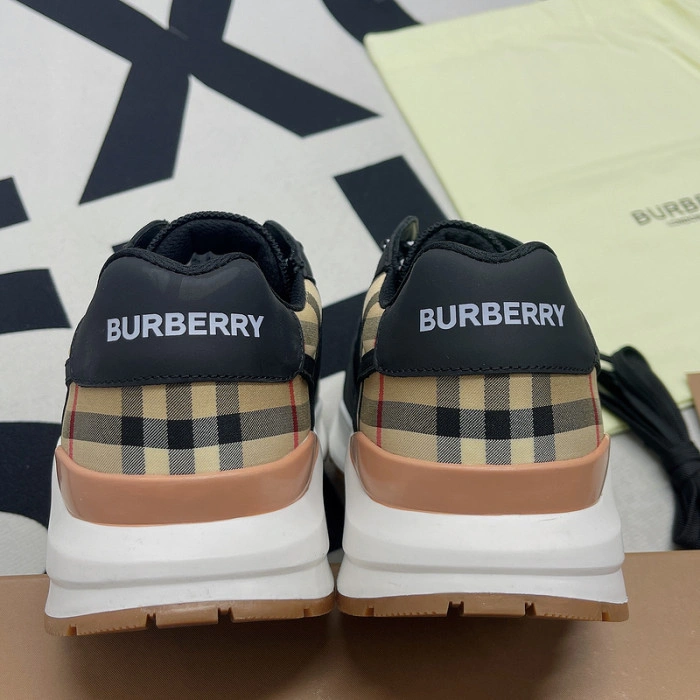 Burberry-Vintage Sneaker