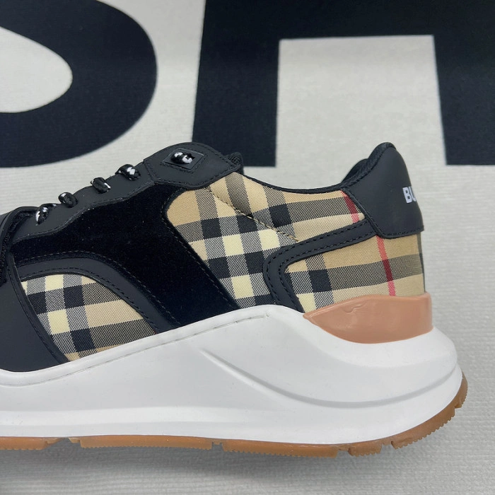 Burberry-Vintage Sneaker