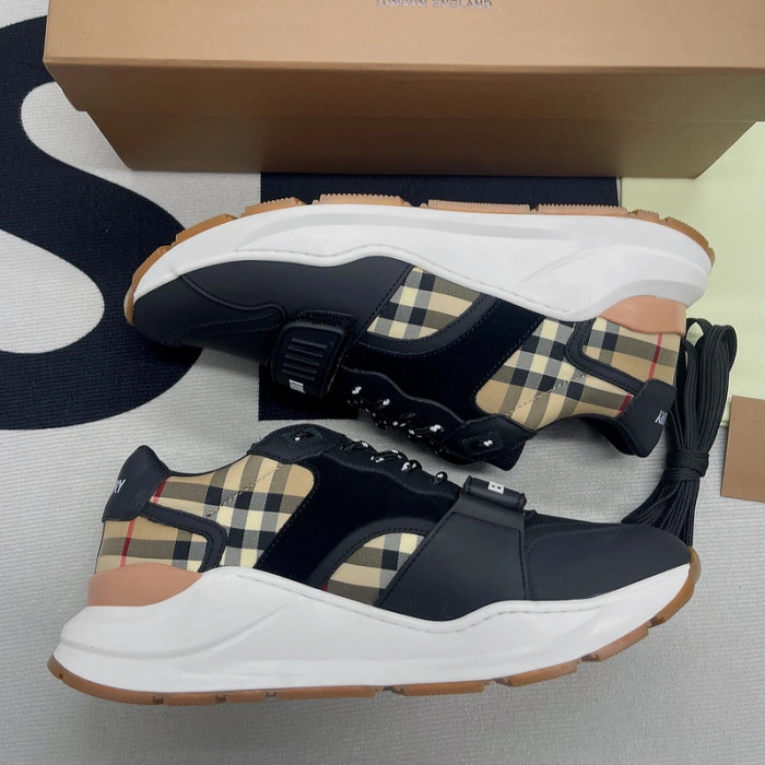 Burberry-Vintage Sneaker