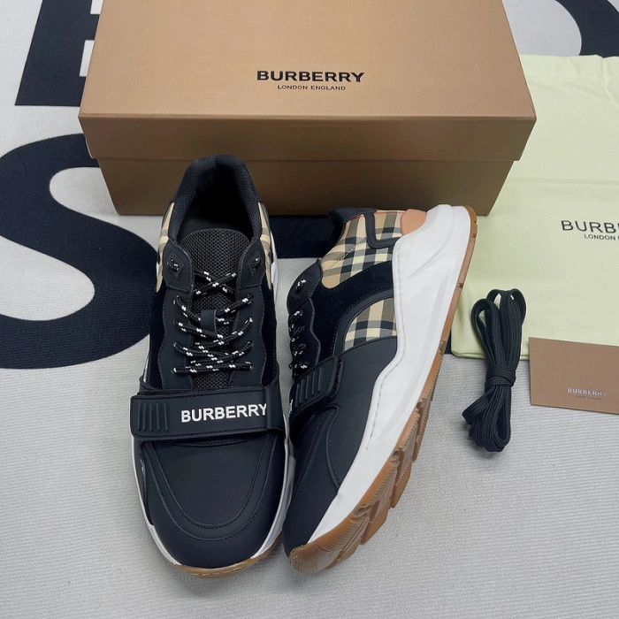 Burberry-Vintage Sneaker