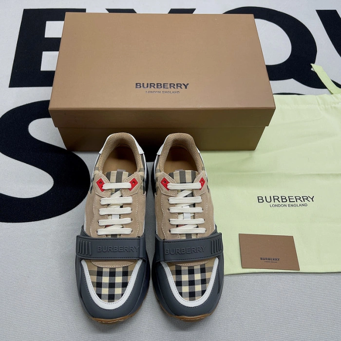Burberry-Vintage Sneaker