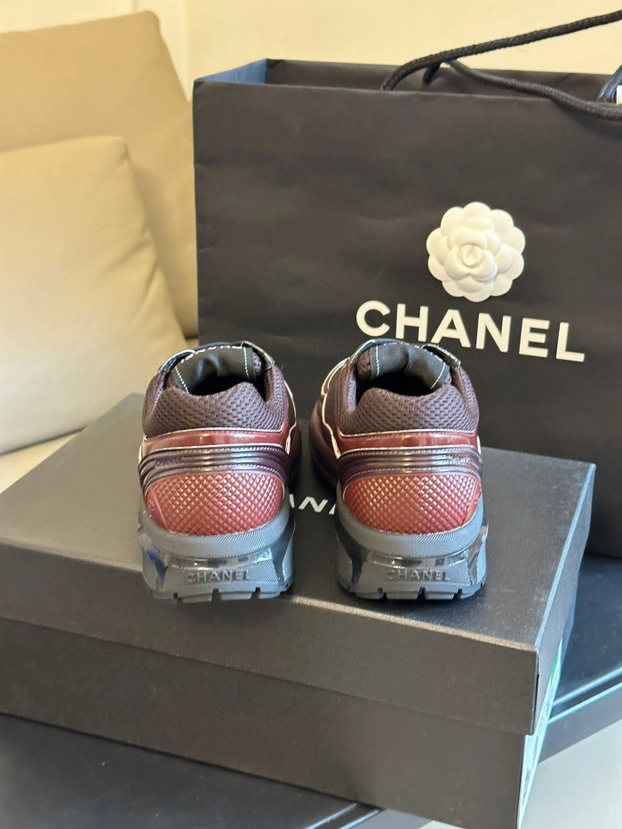 CH@NEL SNEAKERS