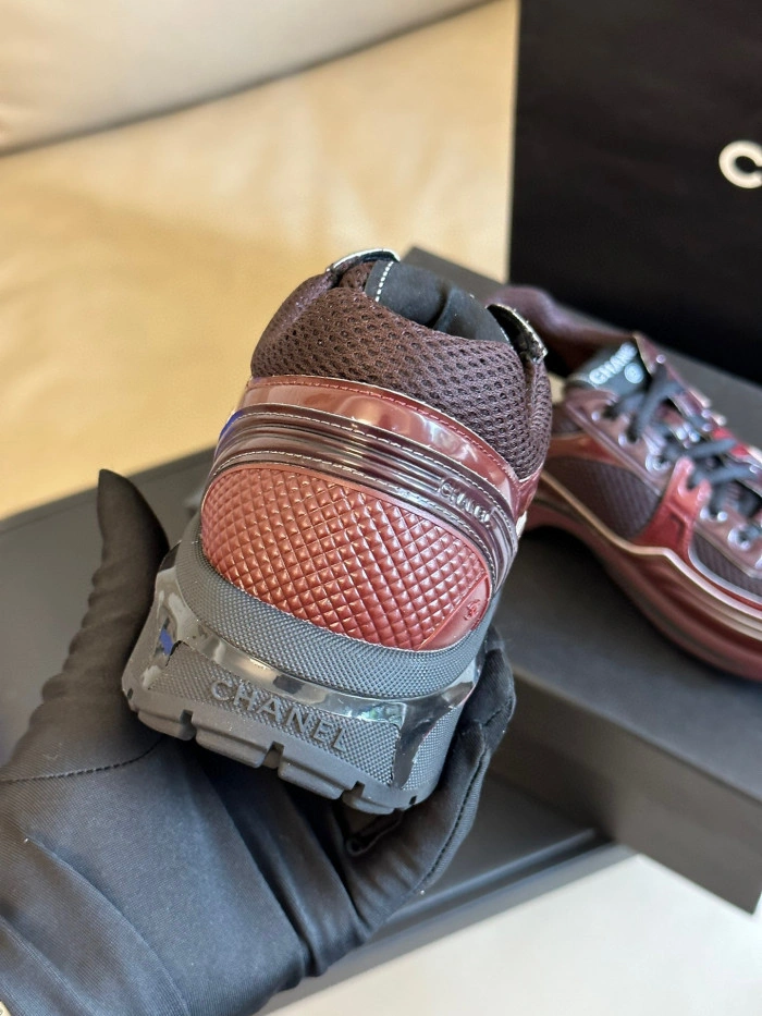 CH@NEL SNEAKERS