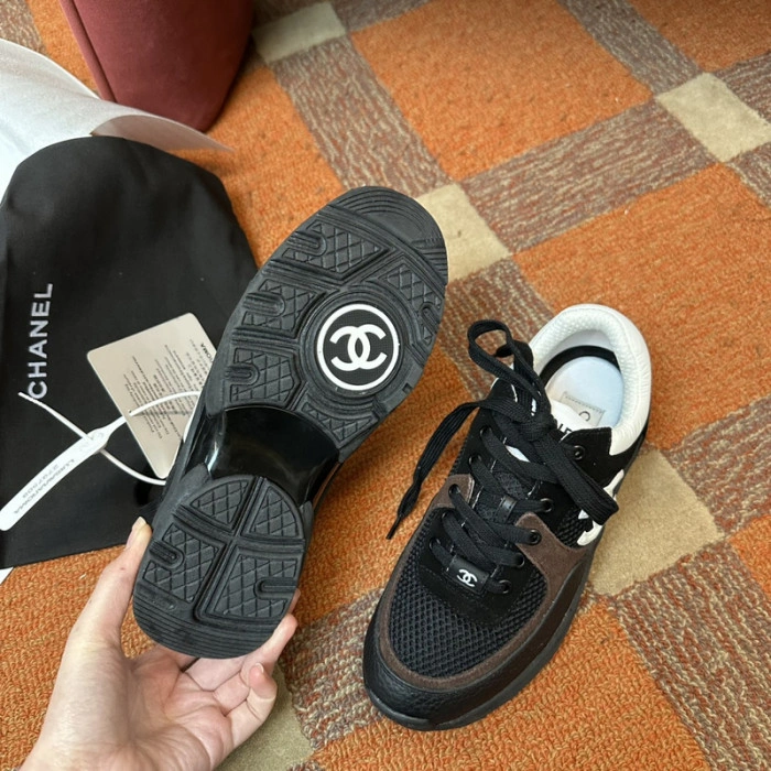 CH@NEL SNEAKERS