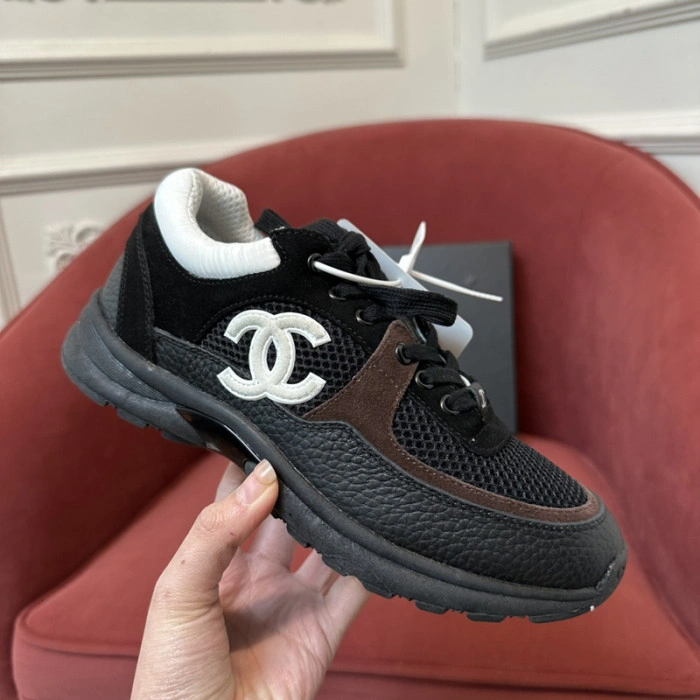 CH@NEL SNEAKERS