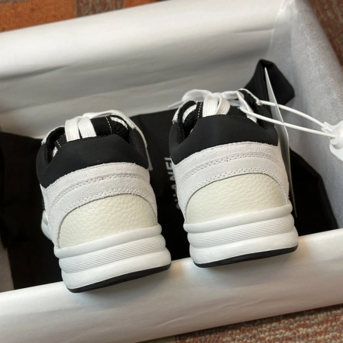 CH@NEL SNEAKERS