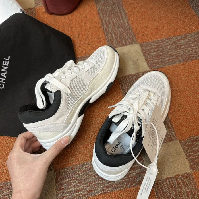 CH@NEL SNEAKERS