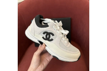 CH@NEL SNEAKERS