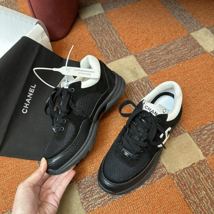 CH@NEL SNEAKERS