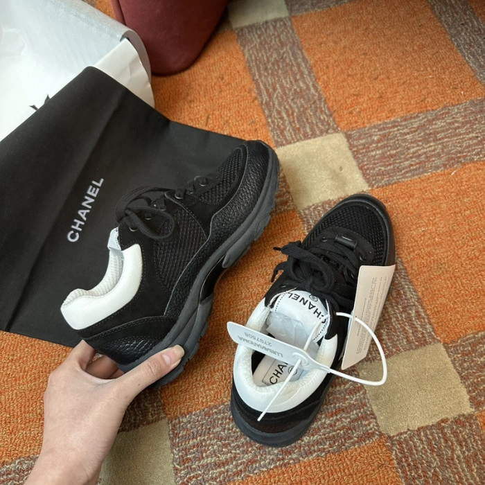 CH@NEL SNEAKERS